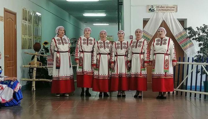 В рамках семинара школьных библиотекарей  в Тоншерминской школе прошло мероприятие, посвященное дню чувашского языка