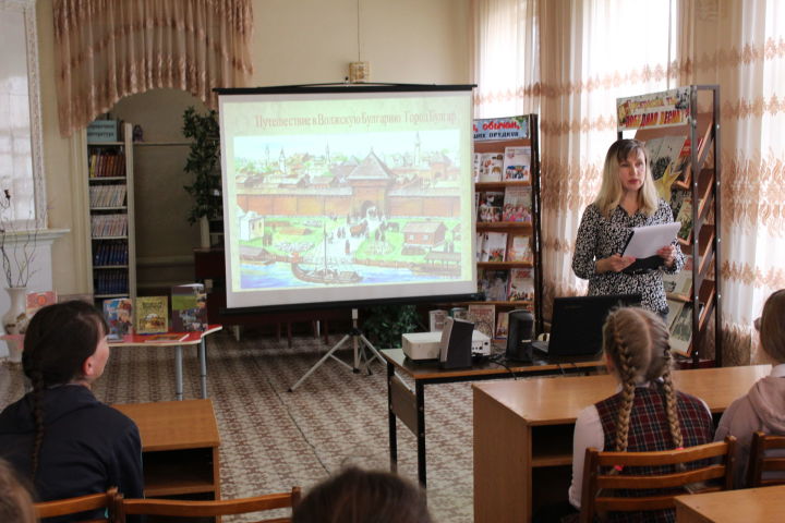 В Тетюшах в Детской библиотеке провели час истории «Волжская Булгария - достояние поколений»