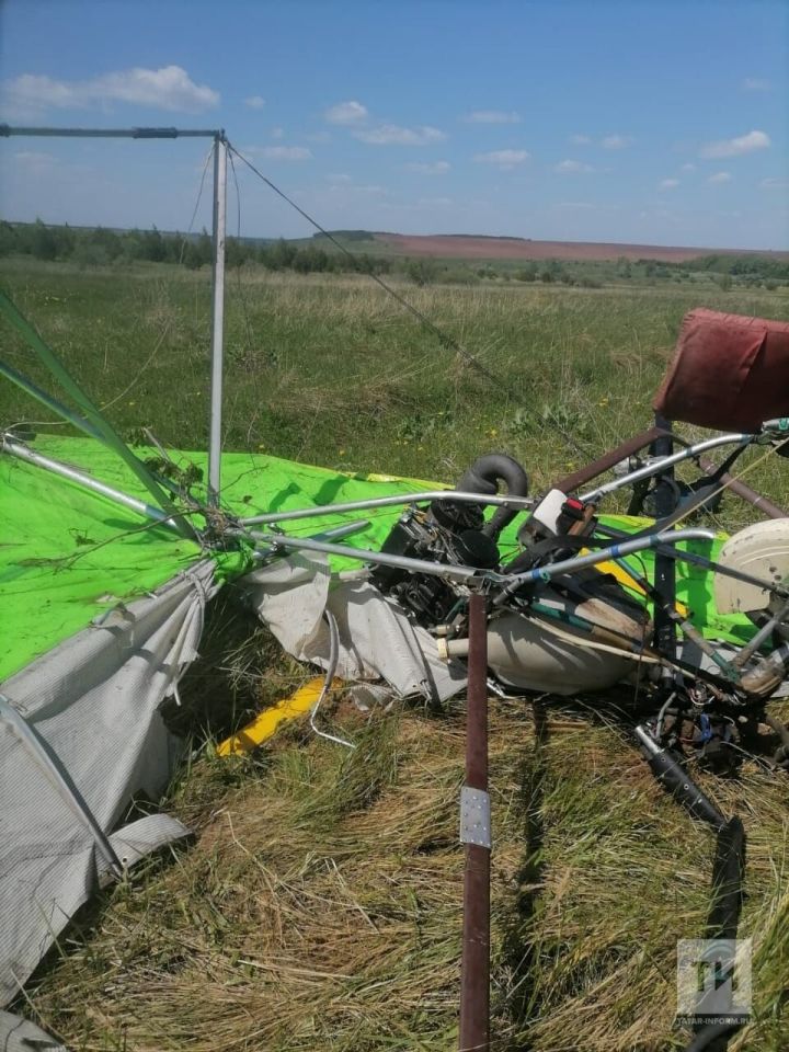 В Татарстане при жесткой посадке разбился пилот дельтаплана