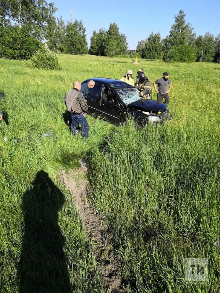В Татарстане при столкновении двух легковушек, погиб один из водителей