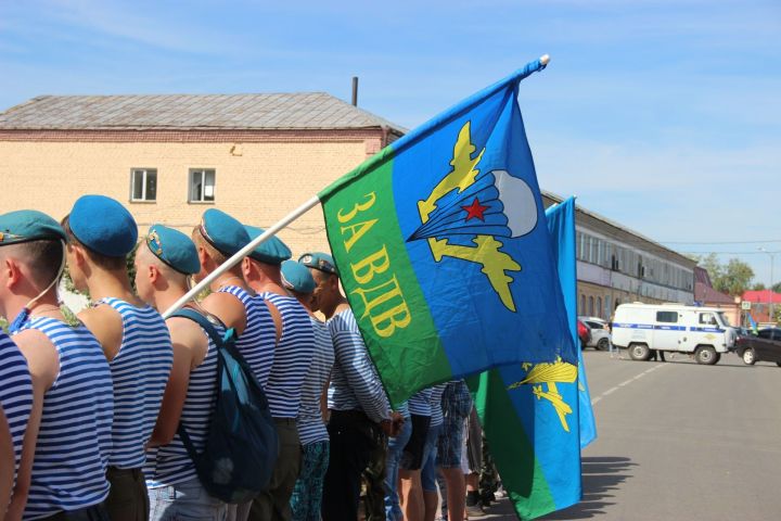 Торжественный митинг, посвященный Дню Воздушно-­десантных войск, состоится в Тетюшах