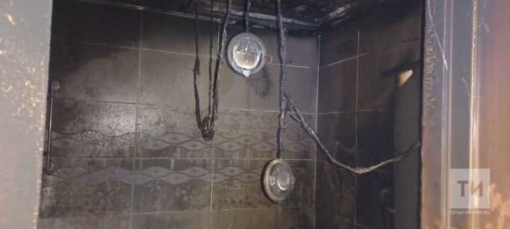В Челнах женщина отравилась дымом после пожара в собственной квартире