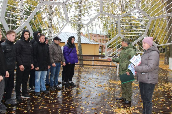 Молодежь поддерживает бойцов спецоперации
