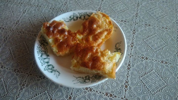 Шарлотка на кефире