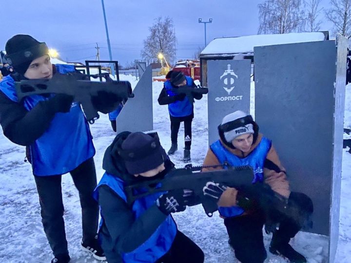 В Тетюшах проходят игры по лазертагу