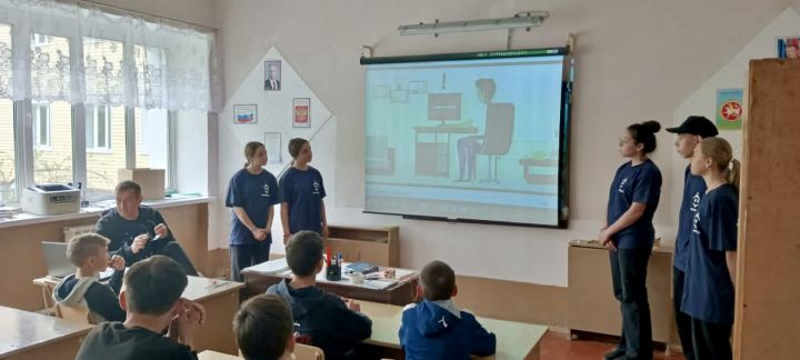 С большешемякинскими учащимися провели беседу по вопросам противодействия идеологии терроризма