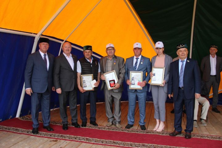 Памятными медалями награждены тетюшане