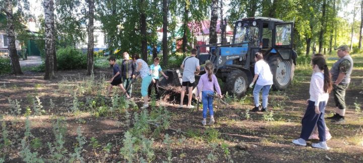 Тетюшане провели экологическую акцию
