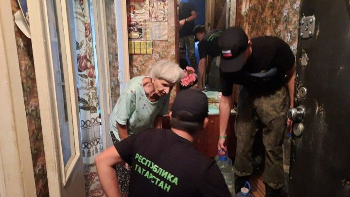 Форпостовцы Татарстана в качестве волонтеров помогали жителям Лисичанска