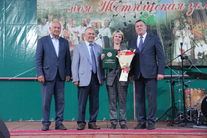 Почетной грамотой Ассоциации Совет муниципальных образований РТ награждены тетюшане