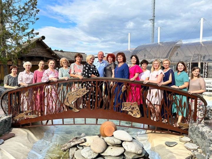 Еще один участник фотоконкурса «Я и мой учитель» Гузель Хамидуллина
