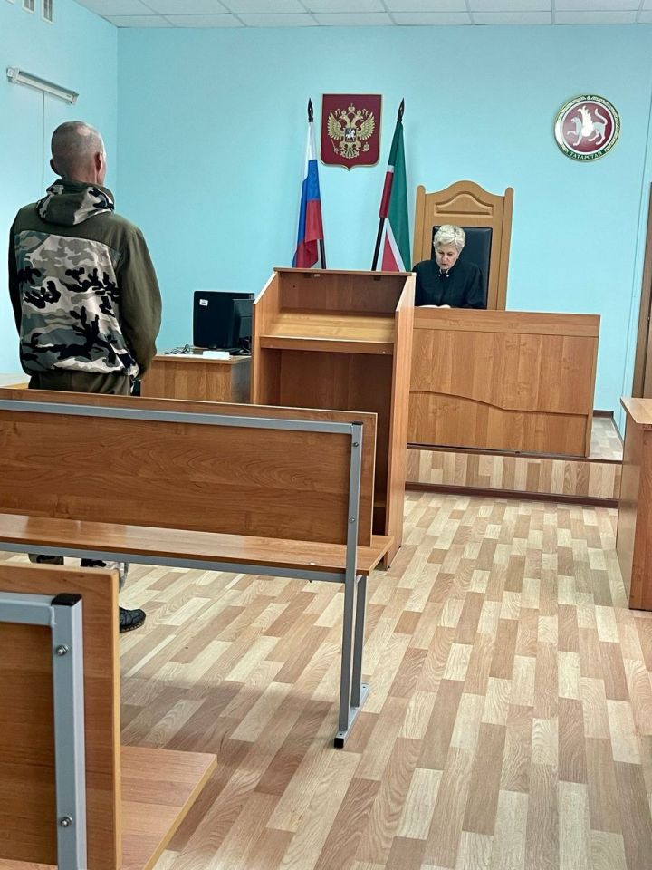 Тетюшанин за руль не сядет больше года