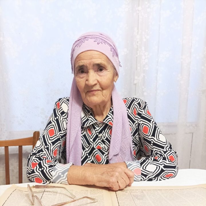 Нурлы йөзле Нурания апа