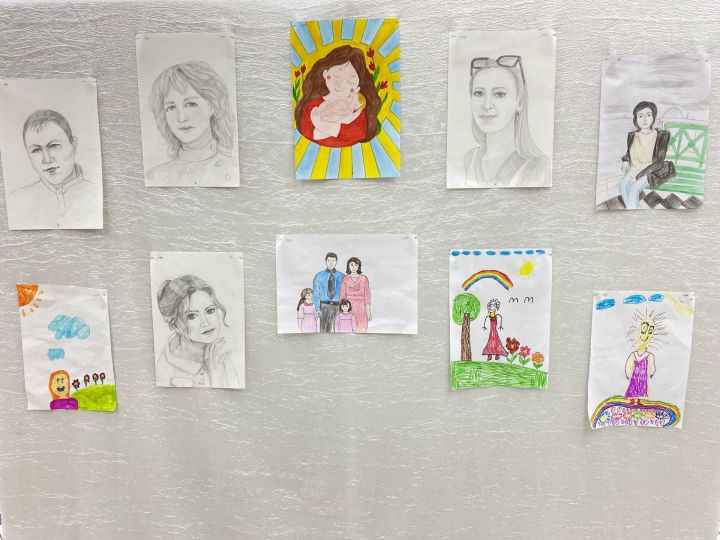 В Тетюшах подвели итоги конкурса рисунков «Мир начинается с мамы»