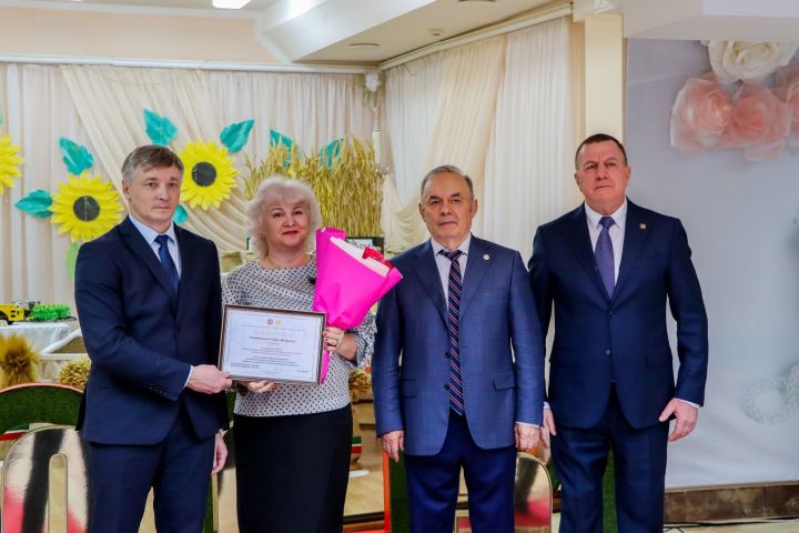 Благодарностью Минсельхозпрода РТ отмечена тетюшанка