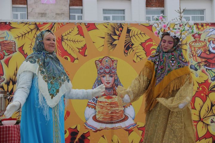 В Тетюшах организовали праздник «Масленицу»