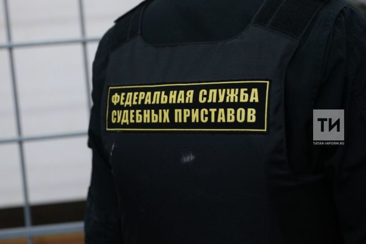 Судебные приставы изъяли у татарстанцев более 1200 опасных предметов