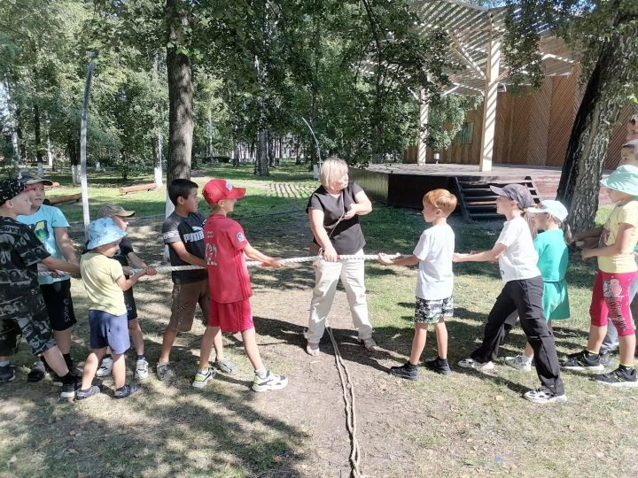 Для юных тетюшан организовали спортивно-игровую программу «Со спортом в жизни»