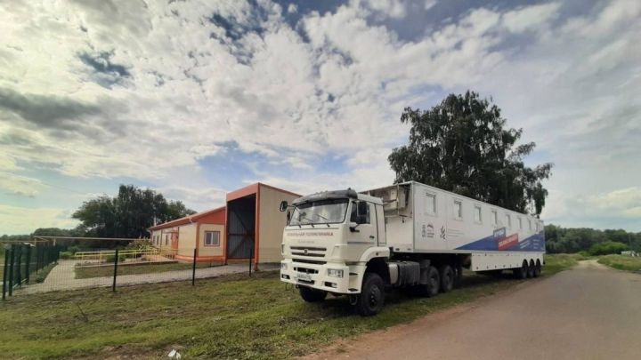 В Большом Шемякине работает передвижной мобильный комплекс