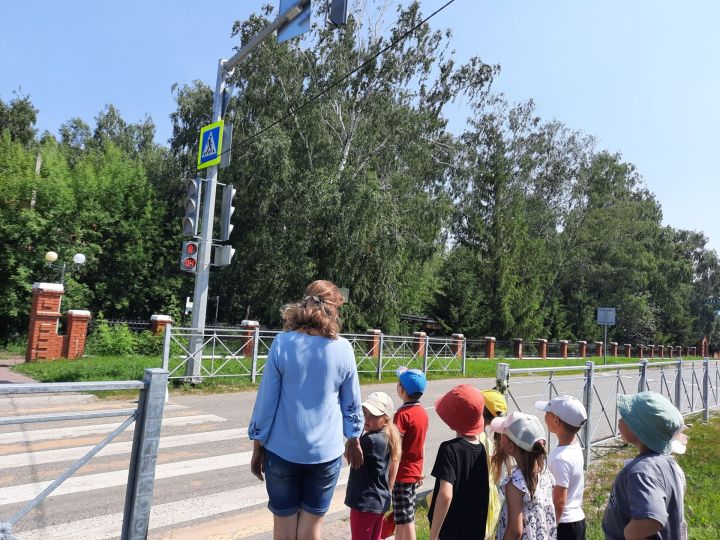 В детском саду «Малыш» прошел день безопасности дорожного движения