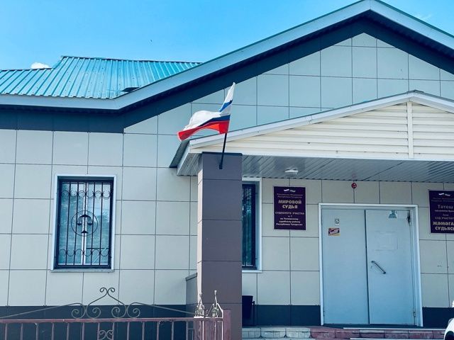 Сел за руль пьяным и без прав