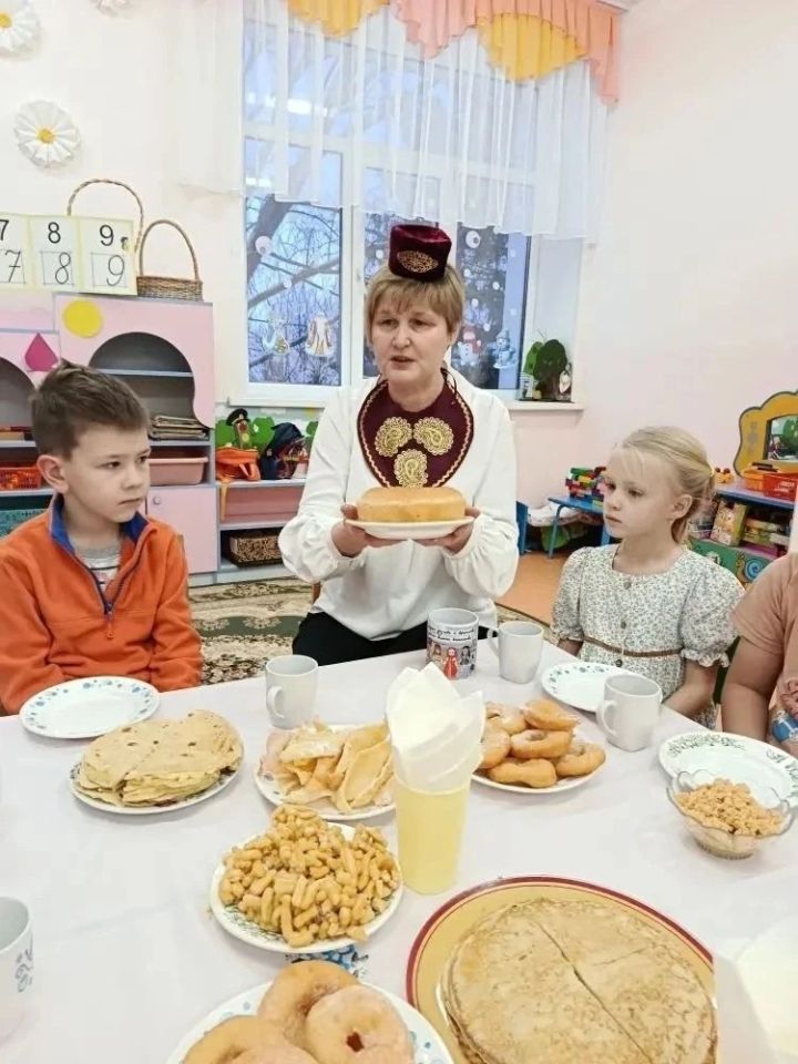 Воспитанники Детского сада «Сказка» познавали мир национальной кухни Татарстана!