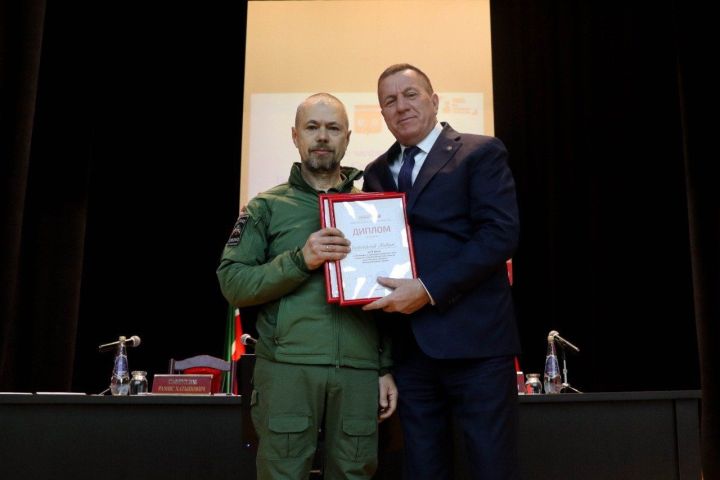 Ветеранов СВО отметили дипломами Минспорта