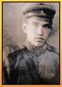 Искандар Ахмадуллин в 1942 году был мобилизован на фронт из Тетюшского военкомата