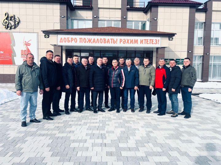 Помогают участникам СВО