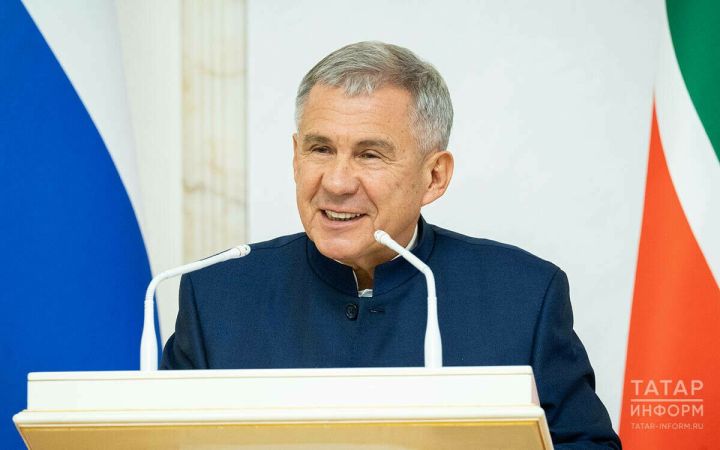 Рустам Минниханов поздравил татарстанцев с Днем Победы