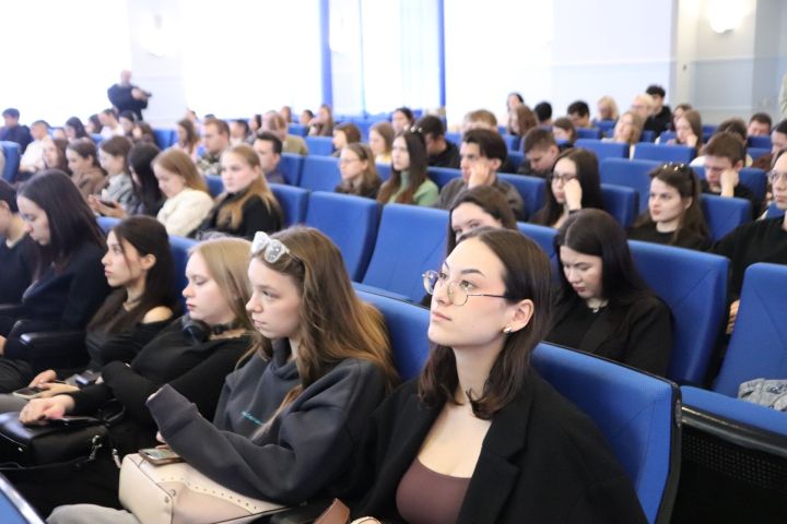 Отделение СФР по РТ продолжит выплачивать пенсии студентам очной формы обучения при их трудоустройстве