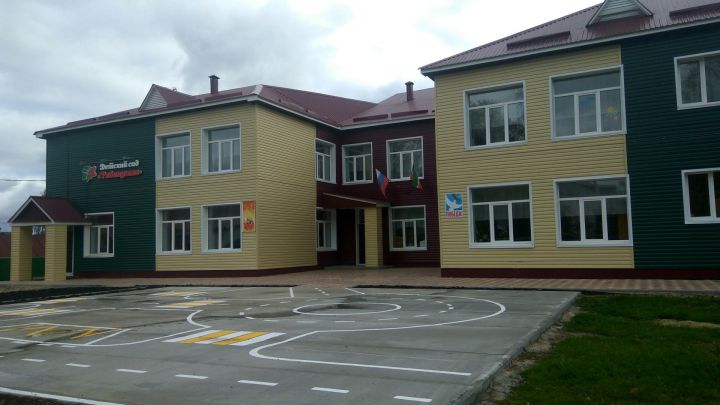 Детсад «Рябинушка» из Тетюш участвует в республиканском конкурсе «Зелёный огонёк»