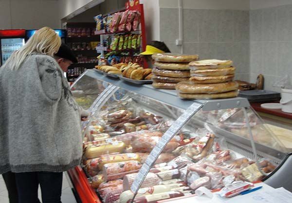 Рәмис Сафиуллов районның кулланучылар кооперациясе хезмәткәрләрен һәм ветераннарын һөнәри бәйрәмнәре белән котлый