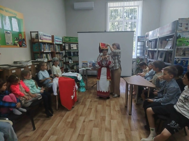 В Алабердине знакомились с обрядами, праздниками, народными костюмами