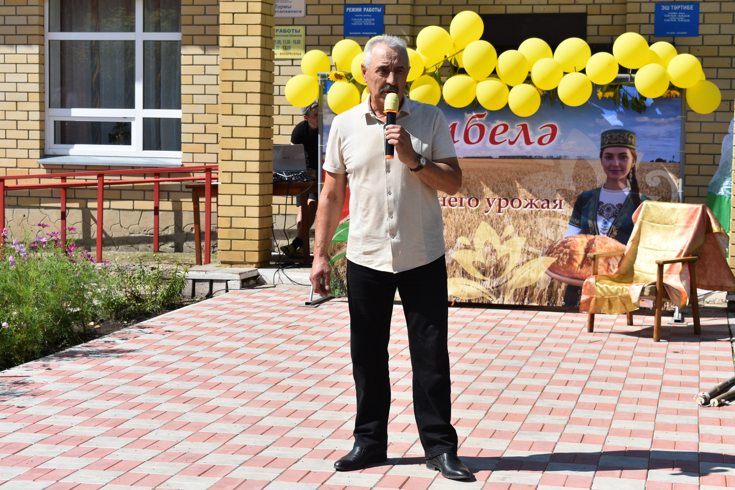 Глава Большетурминского сельского поселения Нияз Салихов, фото: САния Самигуллина