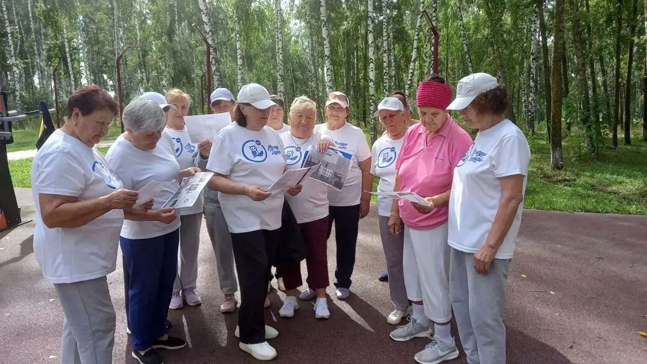 В Тетюшах активисты клуба «Молоды душой» освоили суперсервис «Забота» («Алтын Еллар»). Фото: КЦСОН "Тетюшское сияние"