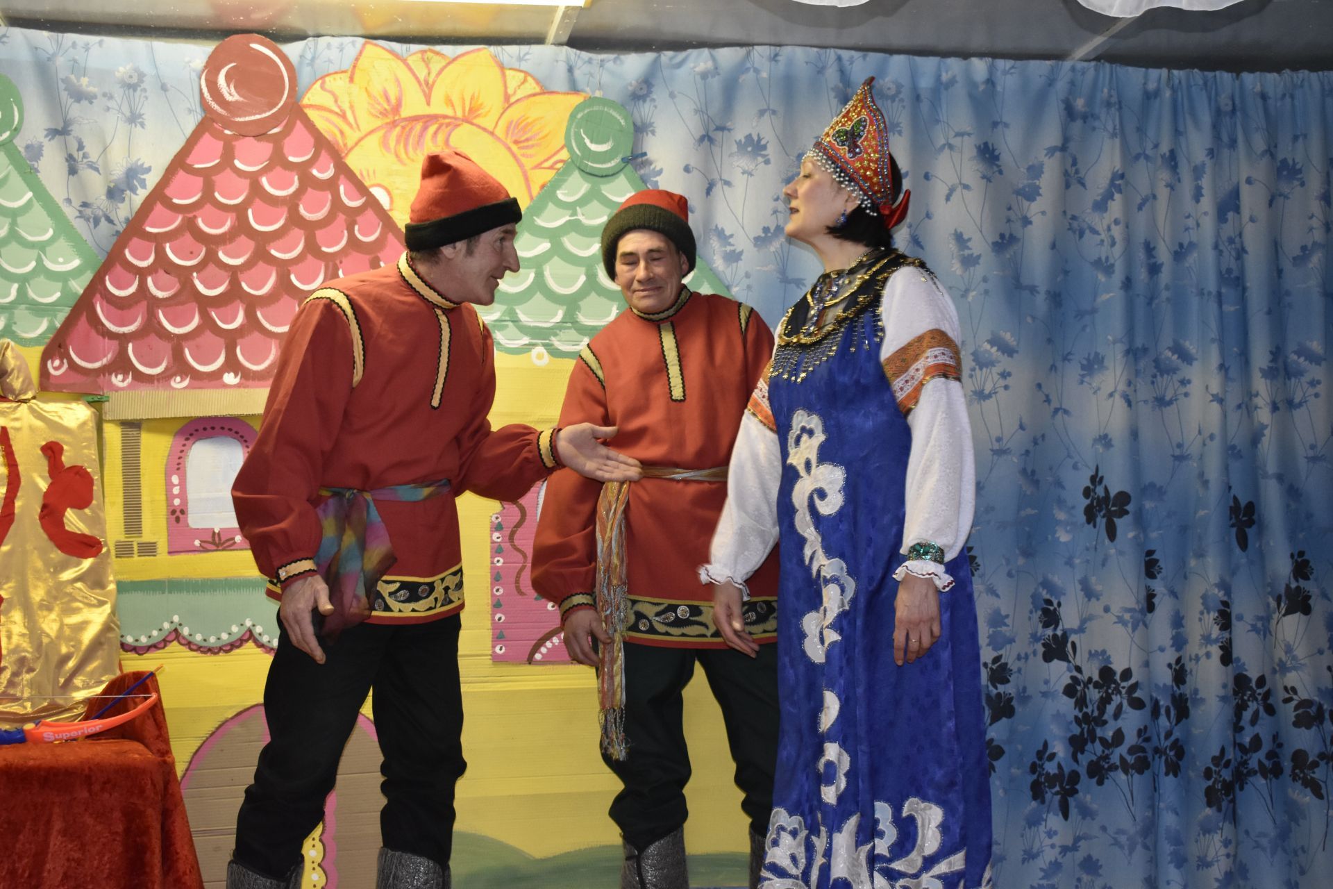 “Театр сәхнәсе” дип исемләнгән  район фестивале кызганнан-кыза бара: Кашка мәдәният йортының “Гармония” театр төркеме