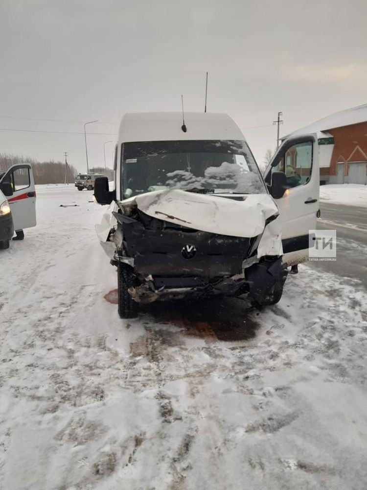 На трассе в ДТП в Татарстане пострадала девушка-водитель