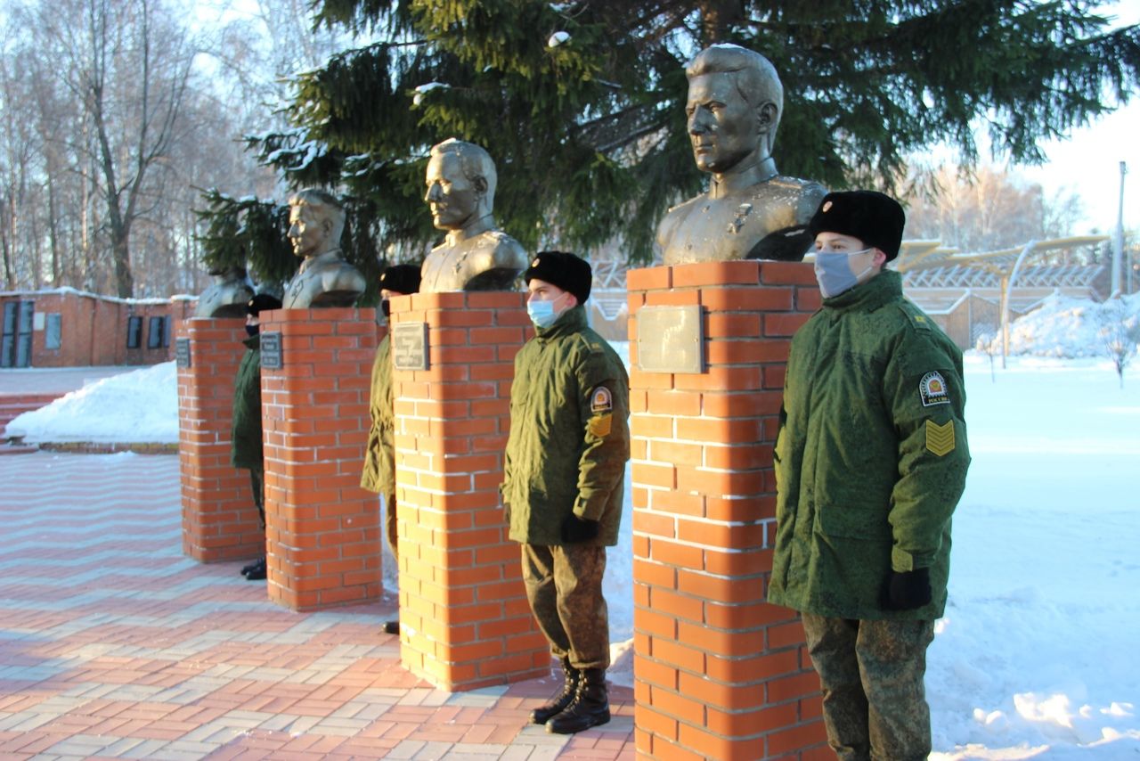 В День Героев Отечества в Тетюшах состоялся памятный митинг