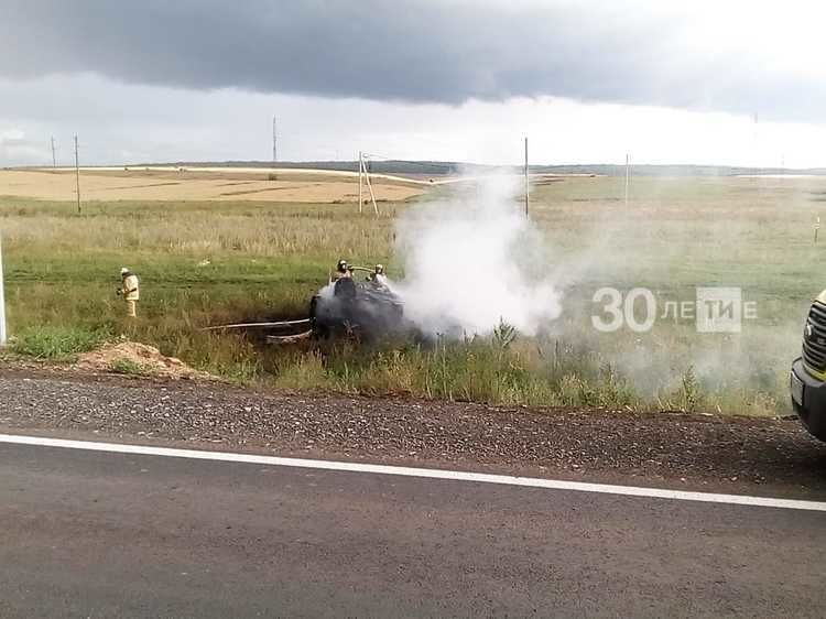 В Татарстане  в результате ДТП  полностью выгорел внедорожник