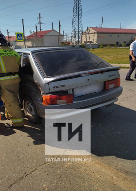 В Татарстане легковушка въехала в машину скорой помощи, есть пострадавший