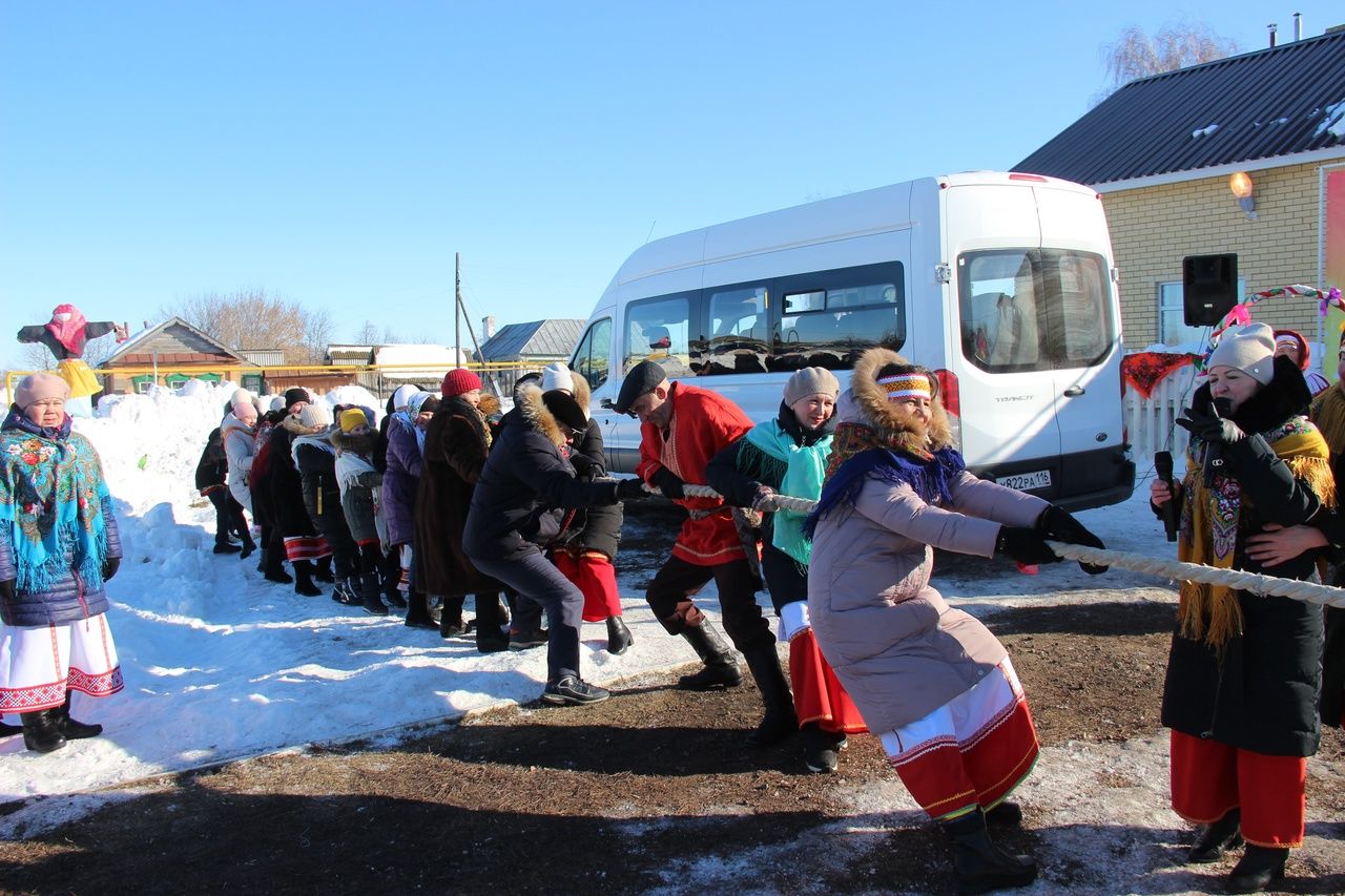 В селе Большое Шемякино прошли народные гуляния