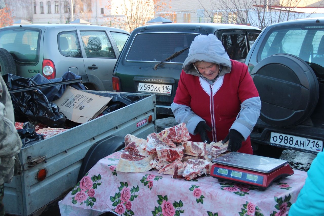 Сегодня в Тетюшах прошла сельскохозяйственная ярмарка