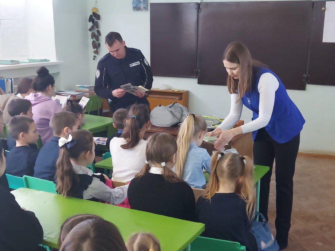 С учащимися Большешемякинской школы была проведена профилактическая беседа по ПДД