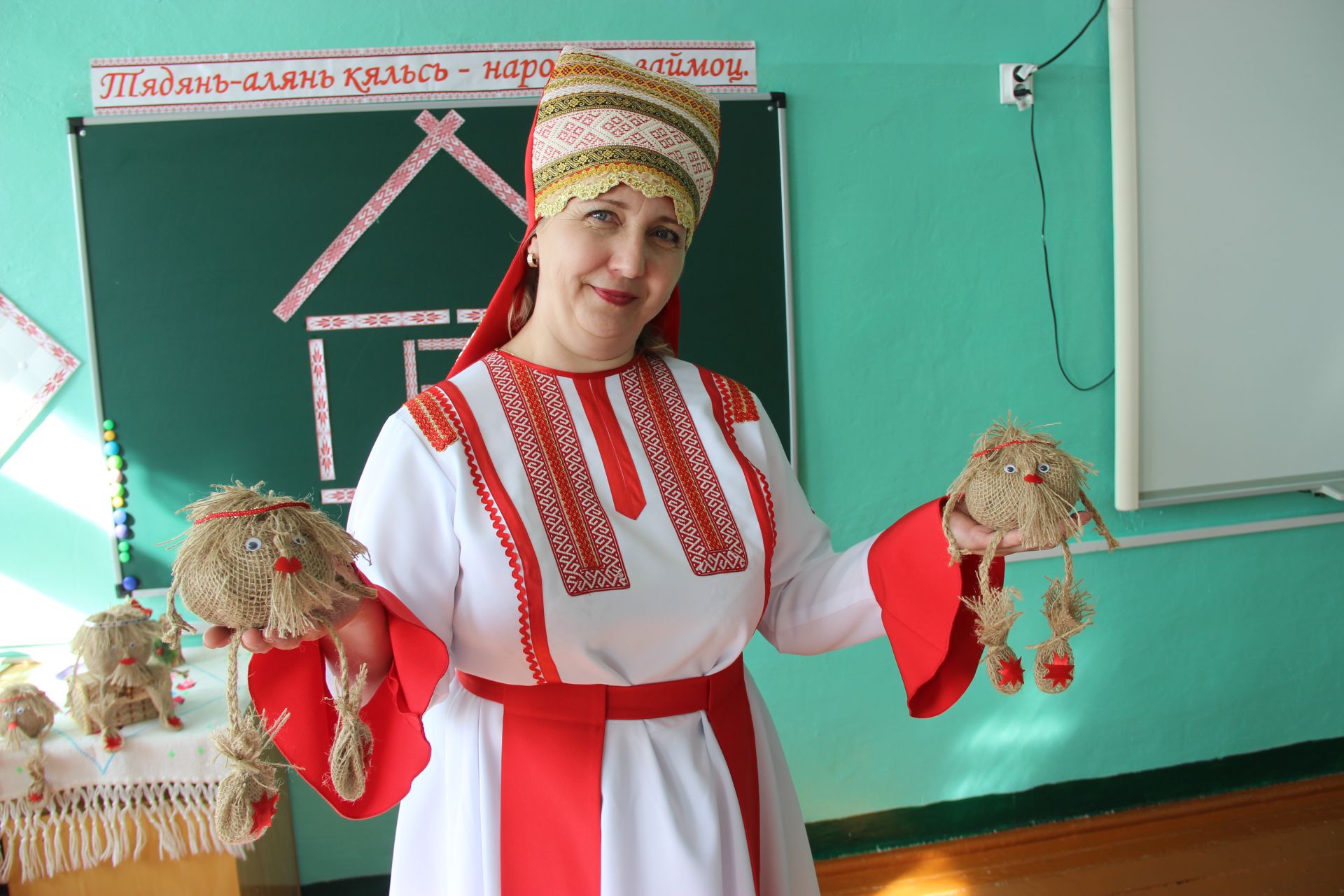 Киртәледә мордва теле  укы­тучыларын һәм якшәм­бе мәктәпләре җитәк­челәрен укыту семинары булды