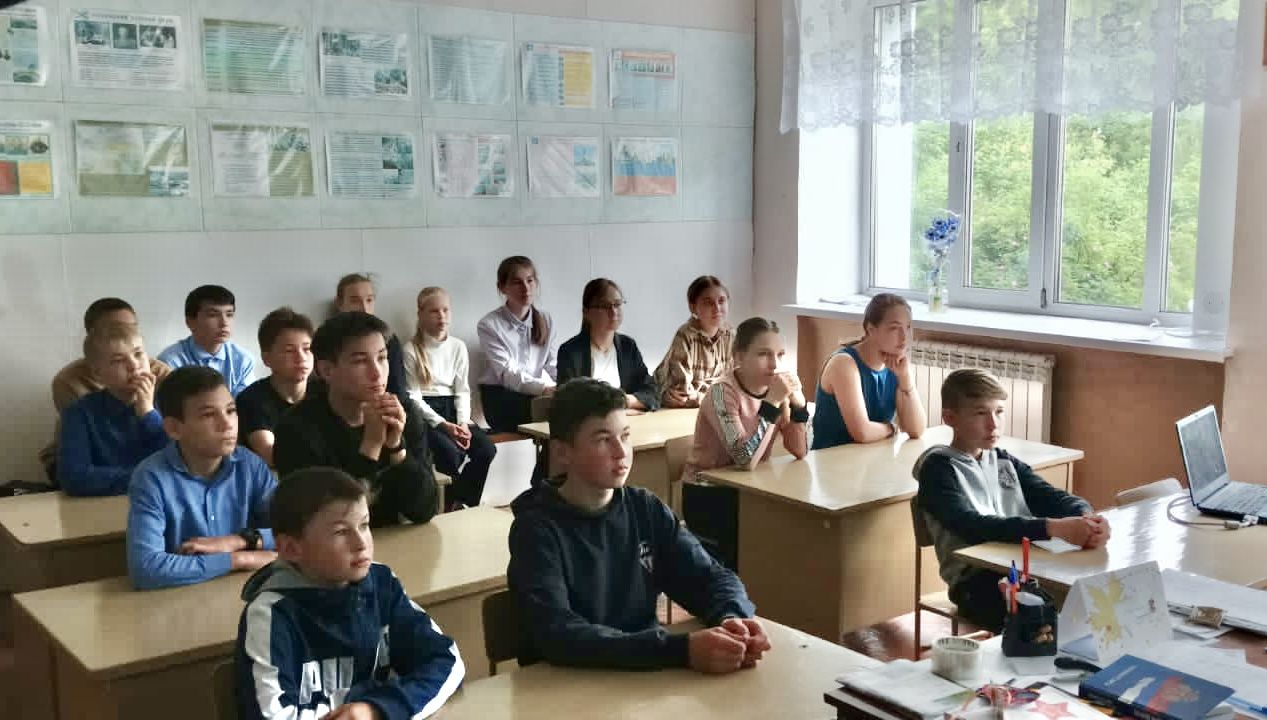 С большешемякинскими учащимися провели беседу по вопросам противодействия идеологии терроризма
