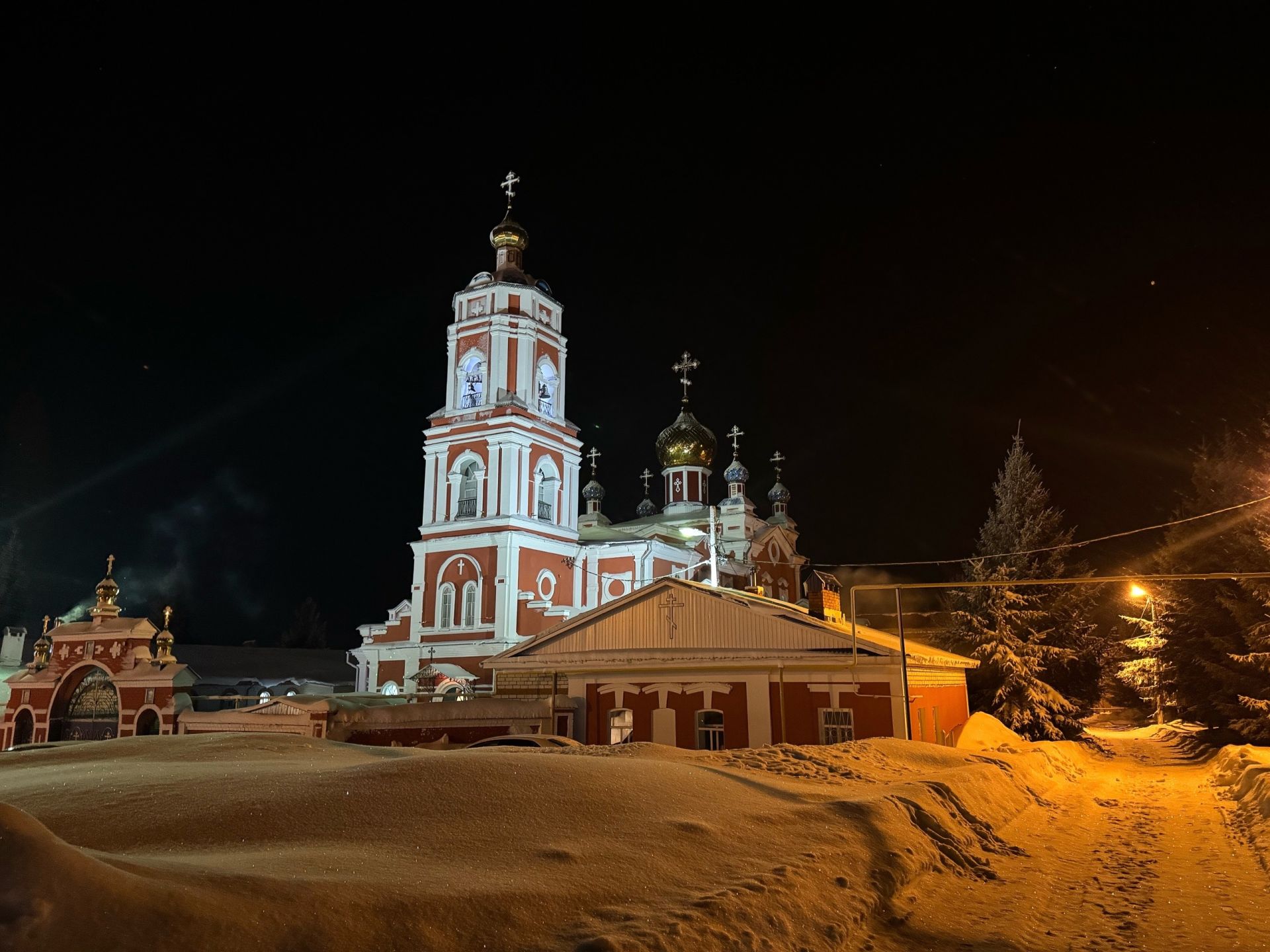 В Тетюшах проходят Рождественские богослужения