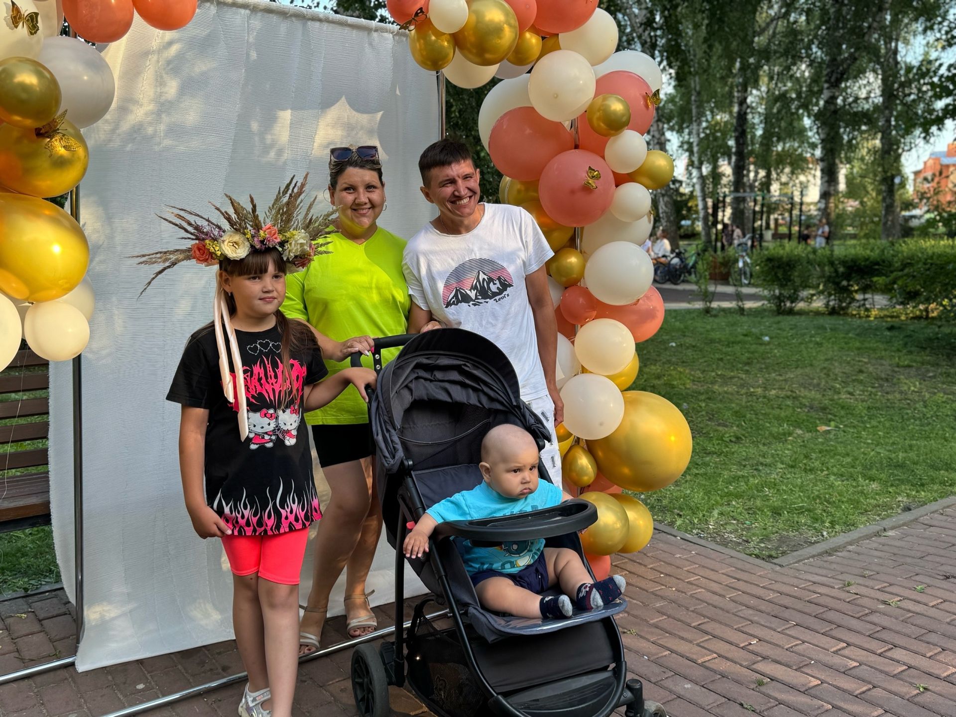 Тәтештә Бөтенроссия Гаилә, мәхәббәт һәм тугрылык көненә багышланган бәйрәм узды