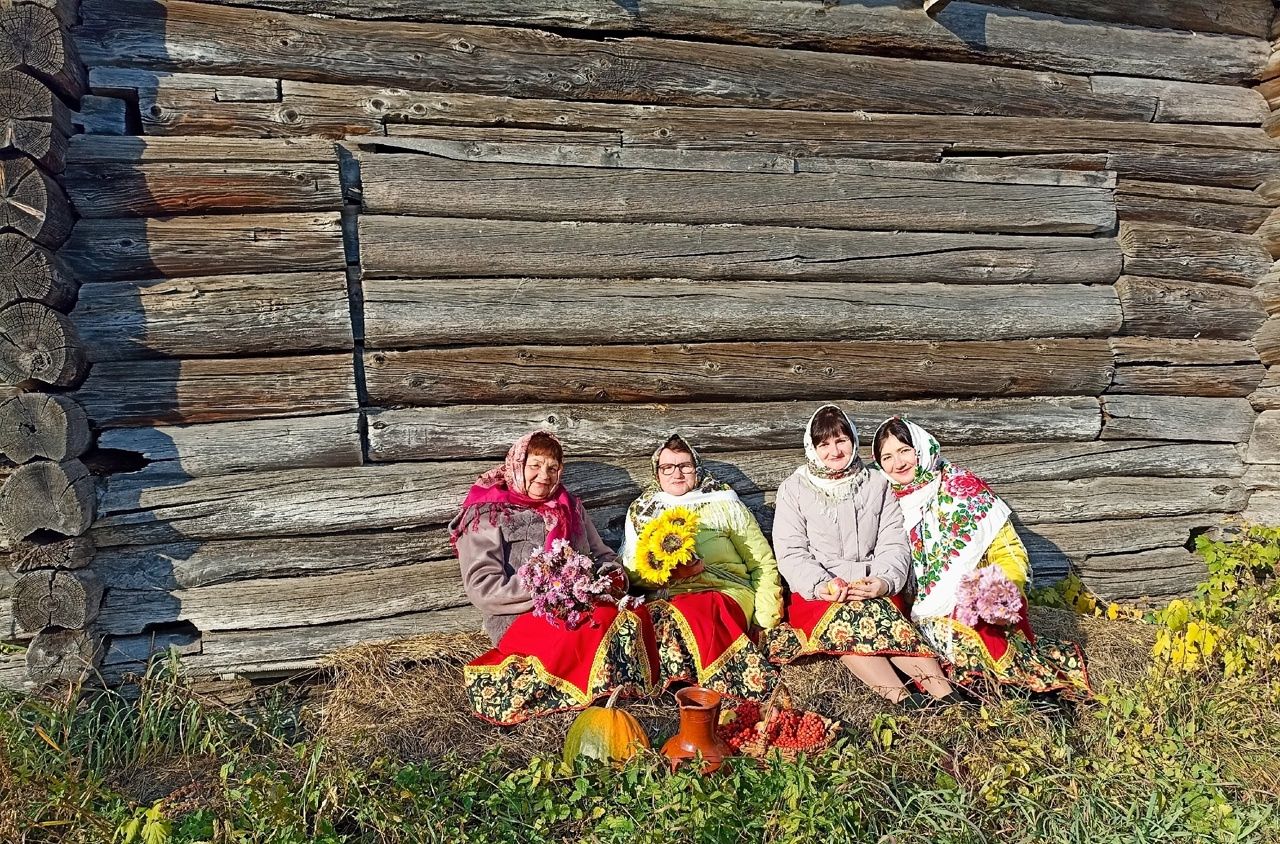 В Тетюшском районе отметили День сельских женщин фотовыставкой и стихами