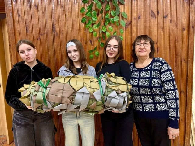 В Тетюшском колледже стартовала акция по изготовлению маскировочных сетей
